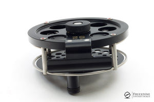 Ari t' Hart - S2 Fly Reel w/ Spare Spool - LHW