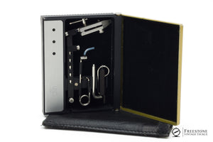 Ari 't Hart - Travel Vise Kit