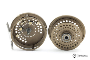 Sage / Hardy - Model 504L Fly Reel w/ 2 Spare Spools