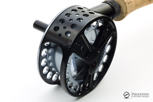 Sage - SPL Center Axis 489-3, 8'9" 4wt Graphite Rod & Reel