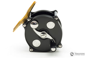 VR Design / Brook & Brown - Trota Superba 2 3/4" Fly Reel - Black