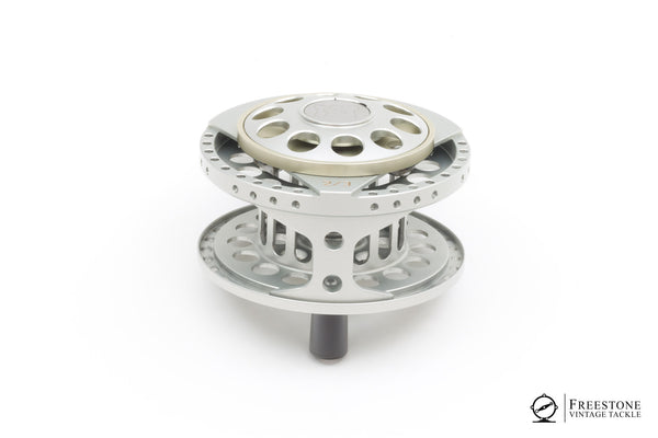 T*D様 HARDY Featherweight Angel 英国製 リール 廃 Hardy - Angel Featherweight 2/3 Fly Reel - Freestone Vintage Tackle