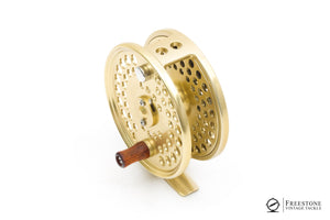 Islander - IR4 Fly Reel w/ 2 Spare Spools (LA & Std.)