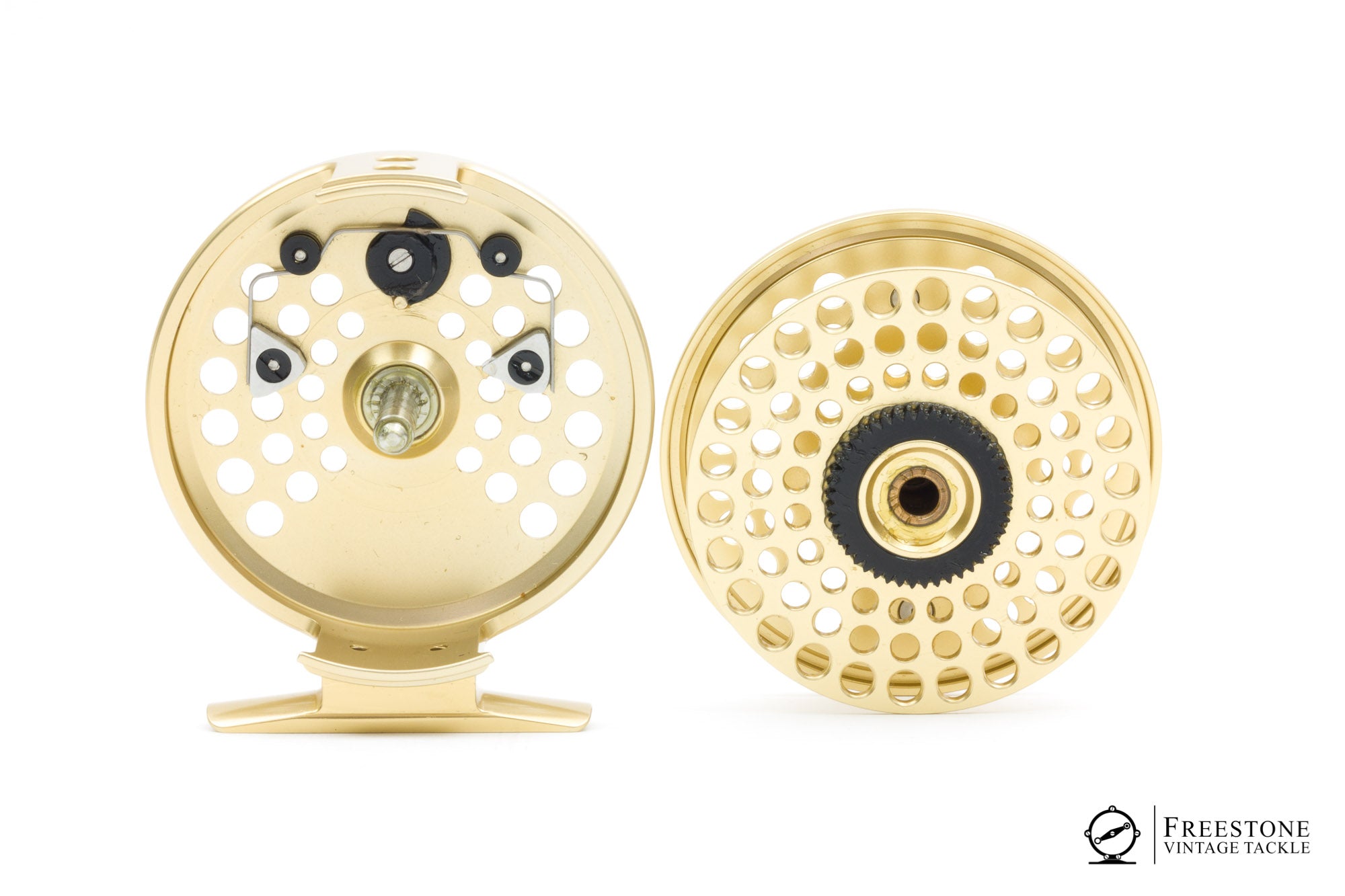 Islander - IR4 Fly Reel w/ 2 Spare Spools (LA & Std