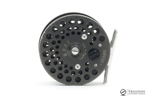 Orvis - CFO III Fly Reel w/ 2 Spare Spools - Screwback