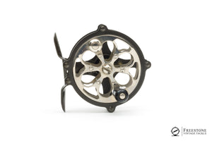 Pflueger - Progress 60 Skeleton Fly Reel